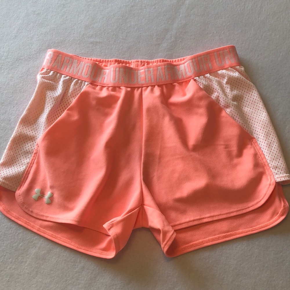 Under Armour Shorts w/ Pockets